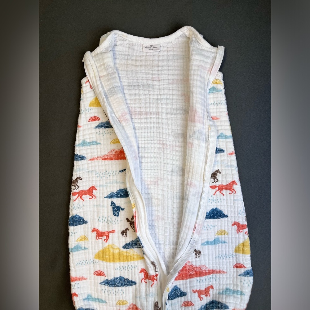 Oliver and Rain Horse print Sleeper size S - Picture 3 of 10